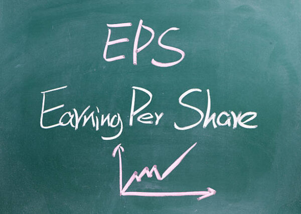 earning per share written on blackboard